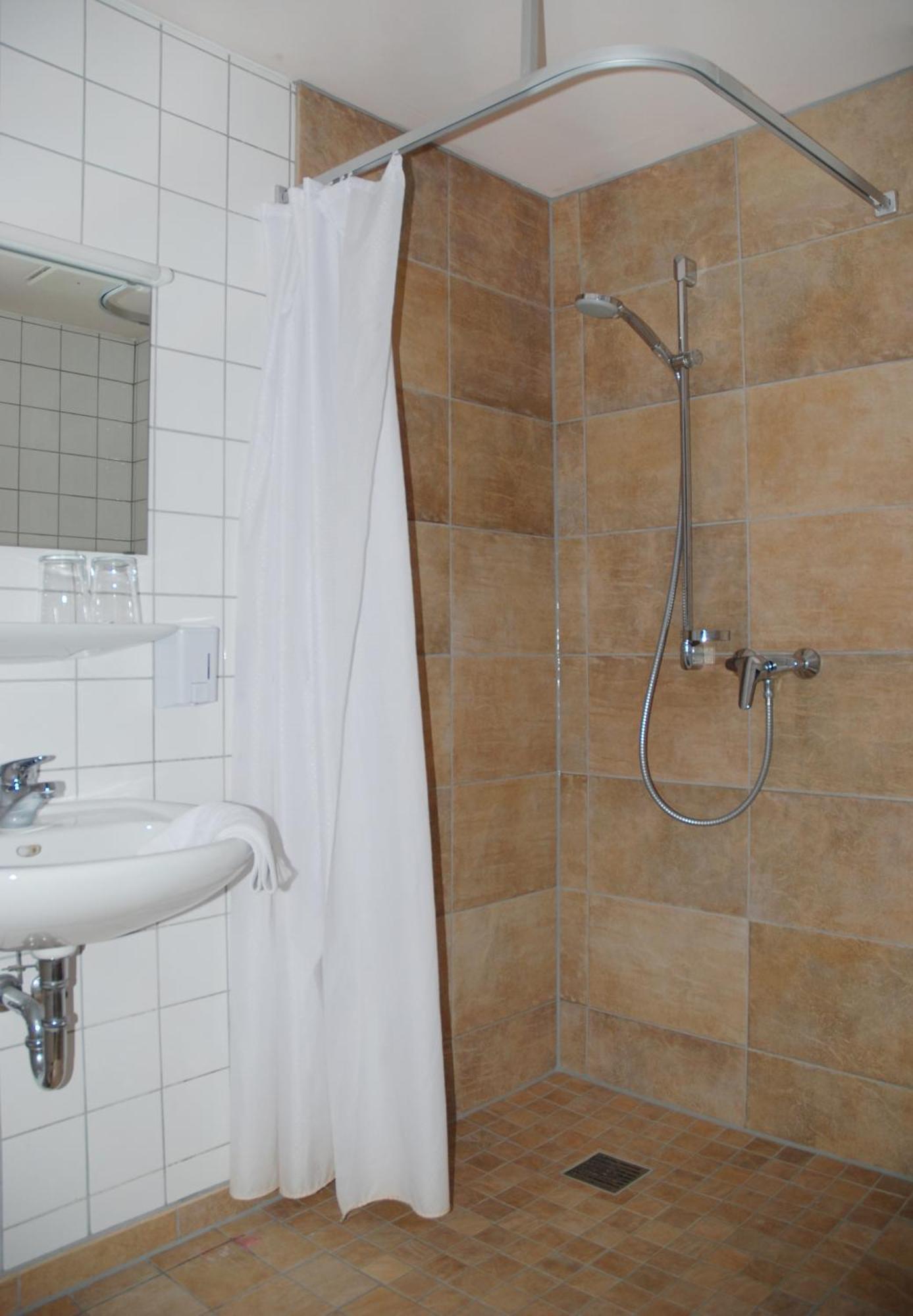 Hotel & Cafe Ritter Von Boehl Deidesheim Quarto foto